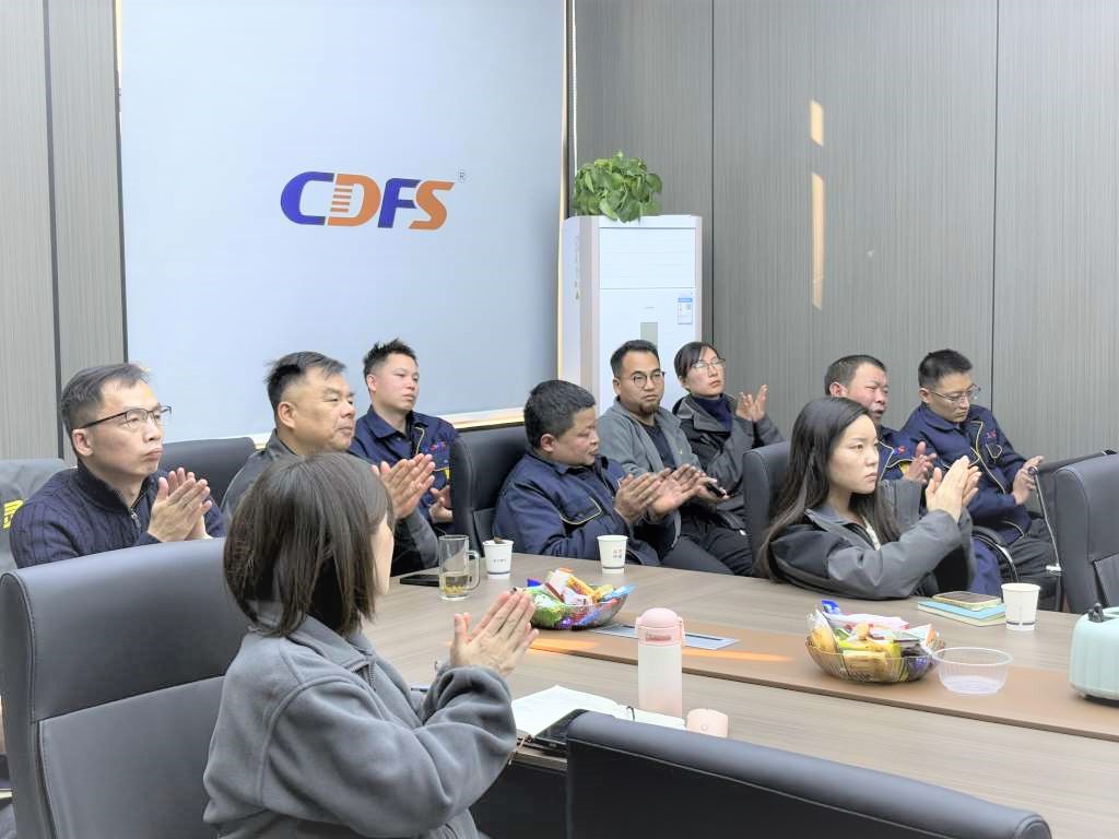 多靈年度經營分析會盛況啟幕，共繪2025發展新藍圖